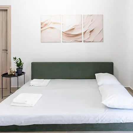 Orfanos Apartmán
